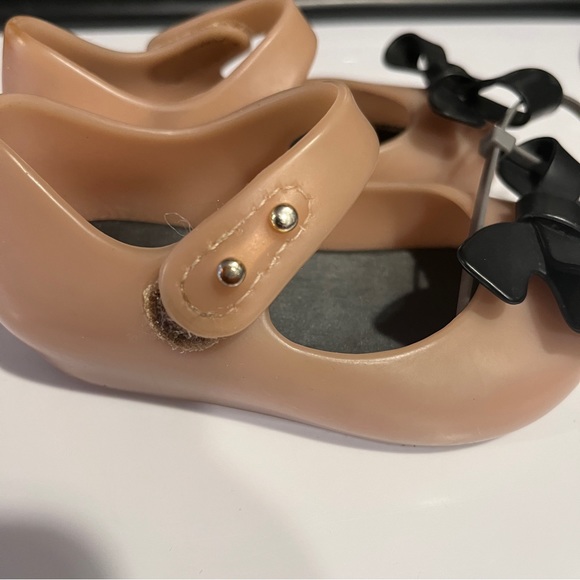 Mini Melissa Mary Jane Flats with Bow - Picture 3 of 13